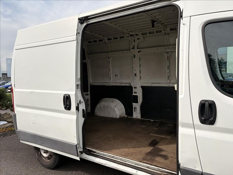 Citroën Jumper 2,2 HDI  L2H2 - fotka 9 z 23