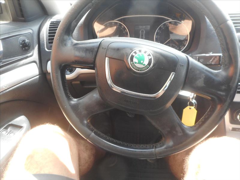 Škoda Octavia 1,6 TDi - fotka 11 z 32