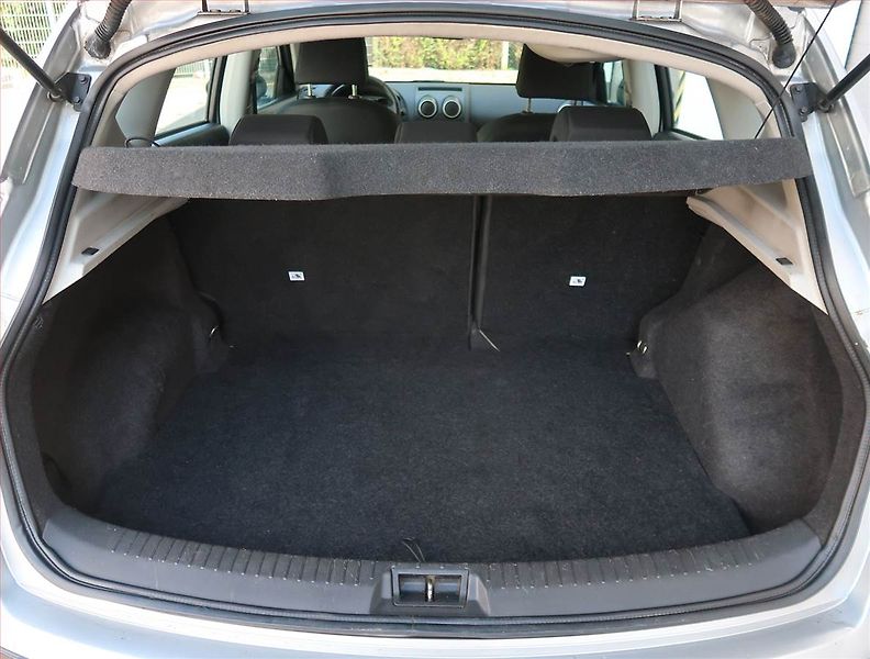 Nissan Qashqai (2009) 1.5 dCi, po STK, Tažné - fotka 13 z 19