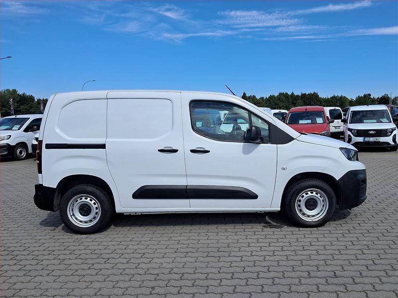 Peugeot Partner (2022) 1.5 BlueHDi, ČR, 1Maj, DPH - fotka 6 z 13