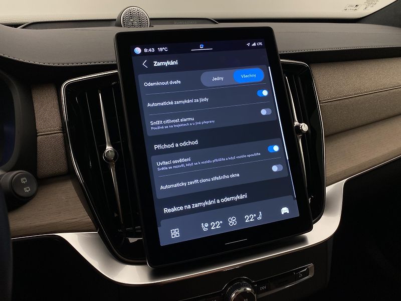 Volvo XC90 T8 AWD RECHARGE BRIGHT ULTRA 7 - fotka 61 z 73