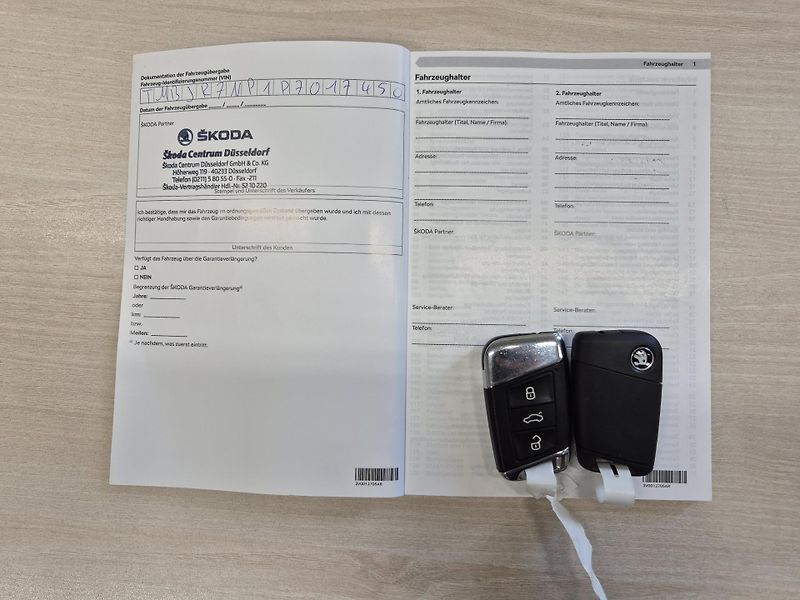 Škoda Superb Combi SPORTLINE 147kw DSG 19AL - fotka 19 z 49