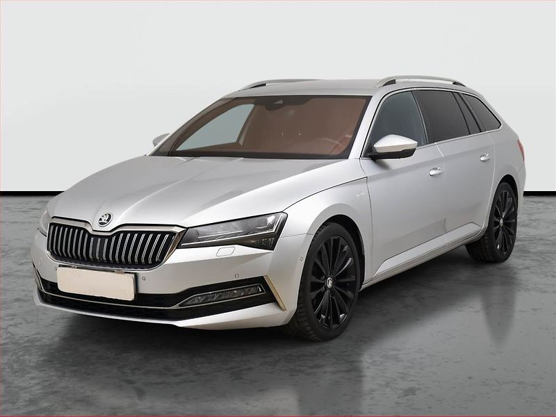 Škoda Superb (2022) Laurin&Klement 2.0 TDI - fotka 2 z 22