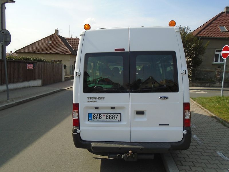 Ford Transit (2014) 2.2 TDCi 9 míst BUS L3H2 Klima - fotka 6 z 31
