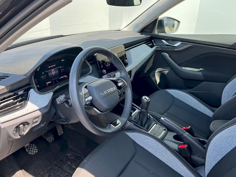 Škoda Kamiq (2025) 1.0 TSI 85kW Selection - fotka 7 z 27