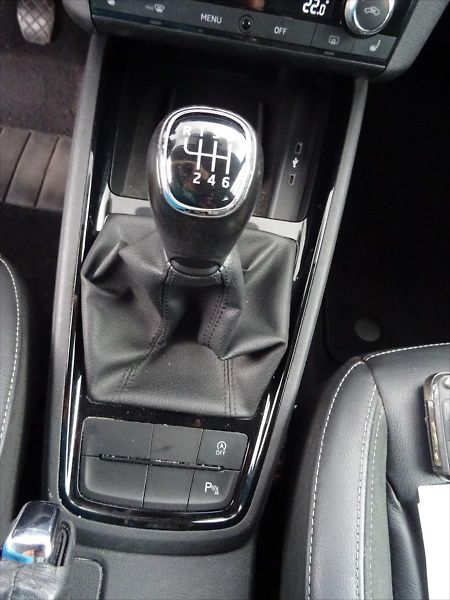 Škoda Kamiq 1,0 TSi 81 kW Business - fotka 23 z 37