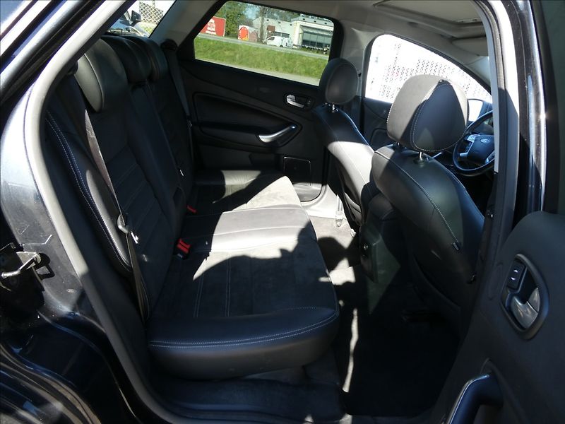 Ford Mondeo 2,2 TDCi NAVI, závěs, TITANIUM - fotka 23 z 39