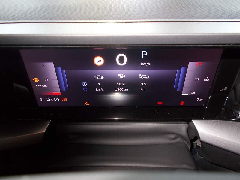 Opel Frontera (2026) Edition Hybrid 1.2 TURBO (81kW - fotka 21 z 22
