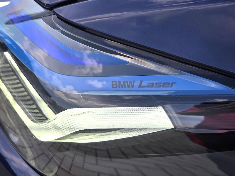BMW Řada 5 3,0 540i xDrive Luxury Laser H - fotka 24 z 26