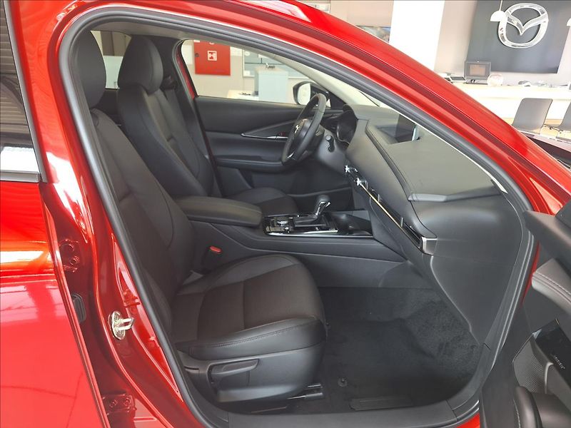 Mazda CX-30 (2026) 2.5 G 140k 6AT FWD HOMURA PLUS - fotka 3 z 15