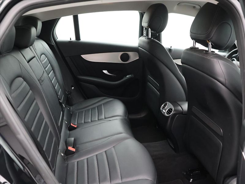 Mercedes-Benz GLC 2,1 250d 150 kw 4MATIC CZ AMG - fotka 14 z 33