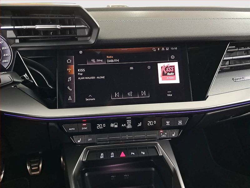 Audi A3 (2020) S-Line 30 TFSI - fotka 12 z 21