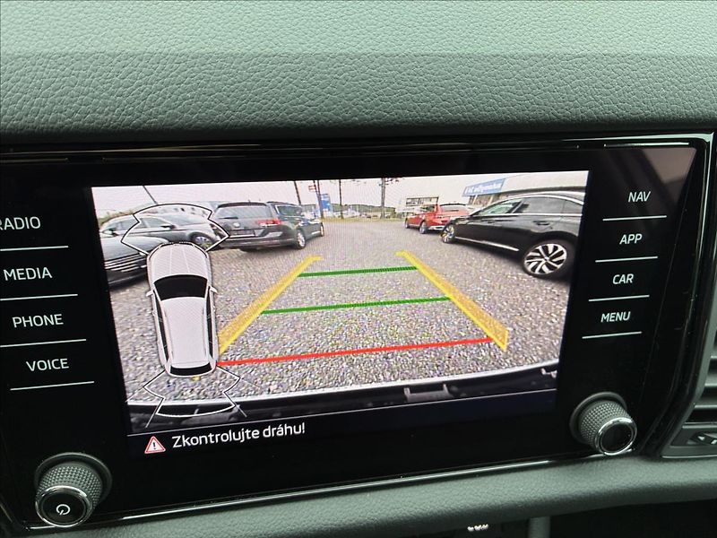 Škoda Kodiaq 2,0 TDI TAŽNÉ KEYLESS KAMERA - fotka 22 z 36