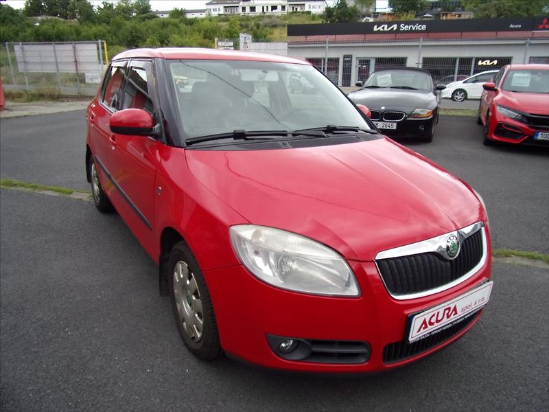Škoda Fabia 1,6 16V - fotka 1 z 18