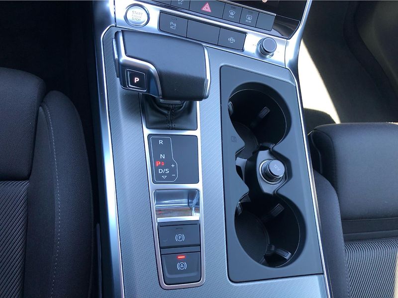 Audi A6 Avant 40 TDI - fotka 22 z 30