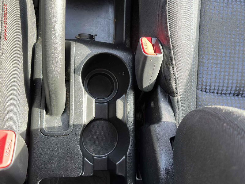 Hyundai ix20 (2017) 1.4i, 1.maj,ČR, Klima - fotka 18 z 19