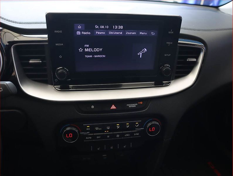 Kia Ceed (2022) 1.0 T-GDI, Serv.kniha - fotka 12 z 18
