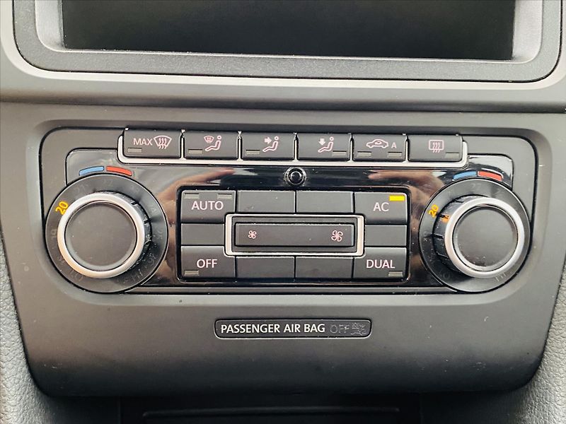 Volkswagen Golf 1,6 TDI 77kW - fotka 16 z 22