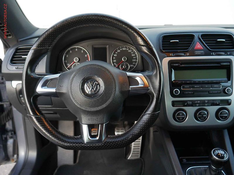 Volkswagen Scirocco (2010) 1.4TSi, servis.kniha - fotka 13 z 15