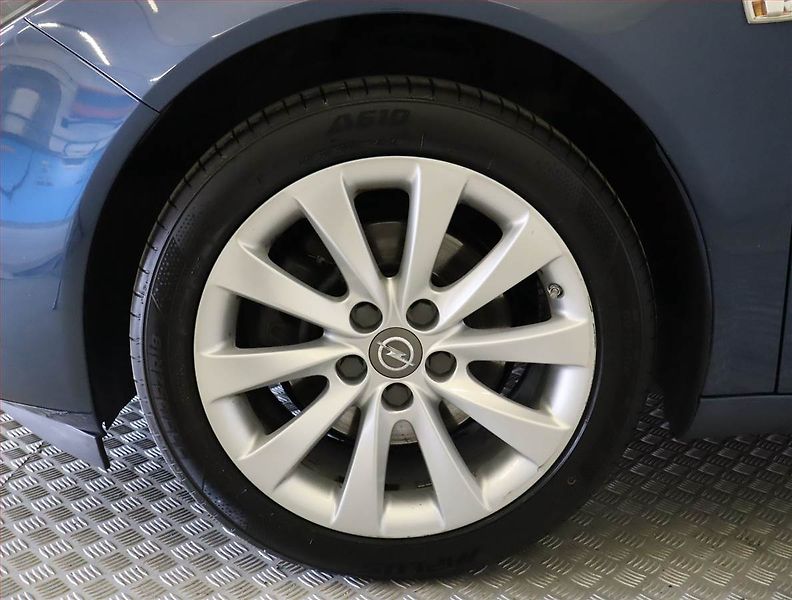 Opel Insignia (2015) 2.0 CDTI, Automat, Navi - fotka 15 z 26