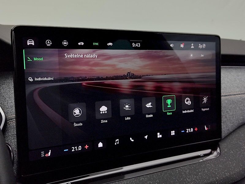 Škoda Octavia (2025) Top Selection 1,5 Tsi 110 Kw D - fotka 13 z 36