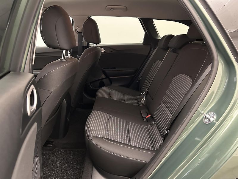Kia Ceed 1.5 T-GDi GPF TOP (2025) - fotka 17 z 23