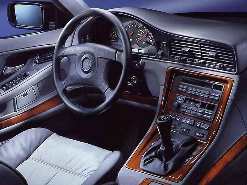 BMW řady 8 (E31).