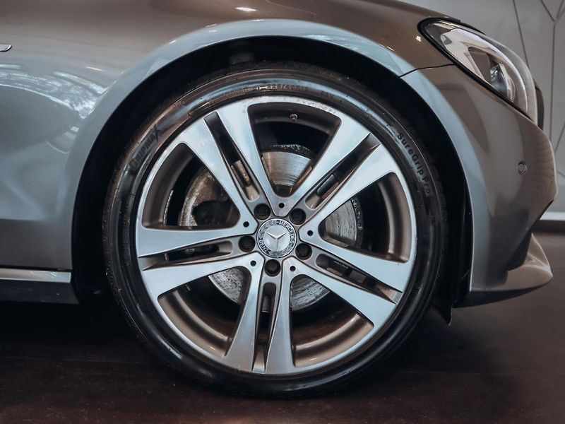 Mercedes-Benz Třídy C C 200 coupe AMG - fotka 31 z 31