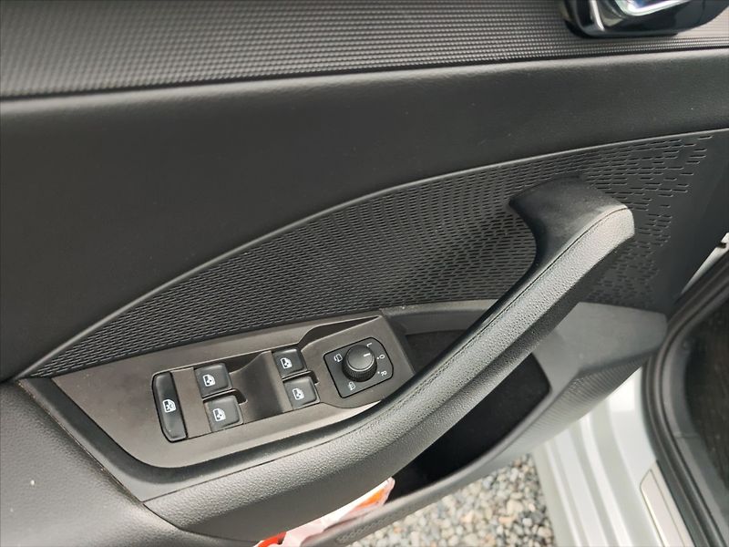 Škoda Octavia 1,5 TSI 110 Style - fotka 11 z 11
