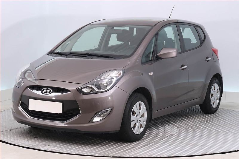 Hyundai ix20 (2015) 1.4 CVVT, Serv.kniha - fotka 2 z 15