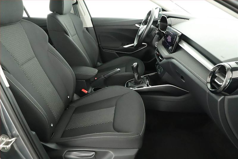 Škoda Fabia (2022) Style 1.0 TSI, ČR,1.maj - fotka 7 z 14