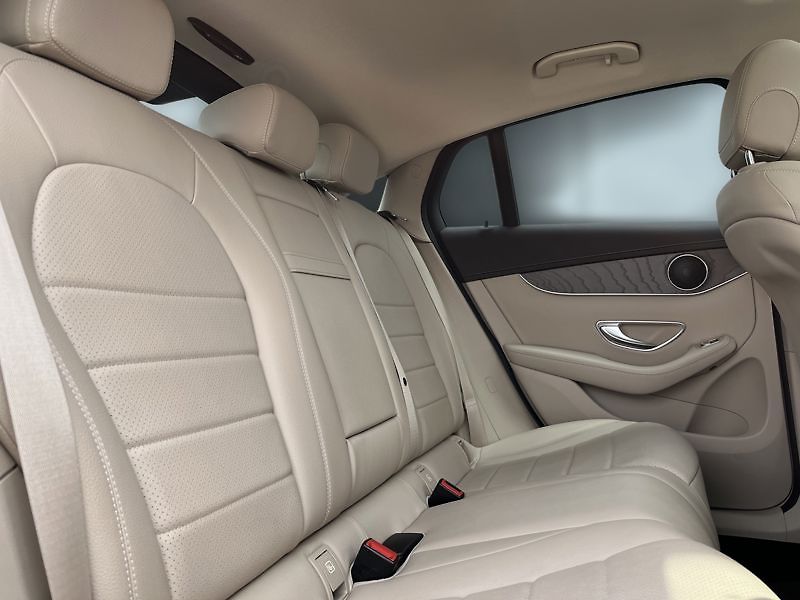 Mercedes-Benz GLC Coupé 250 4MATIC kupé - fotka 20 z 21