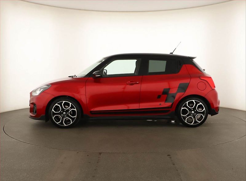 Suzuki Swift (2022) 1.4 BoosterJet Sport - fotka 3 z 16
