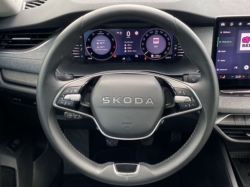 Škoda Octavia (2025) Combi 1.5 TSI Top Selection - fotka 6 z 36