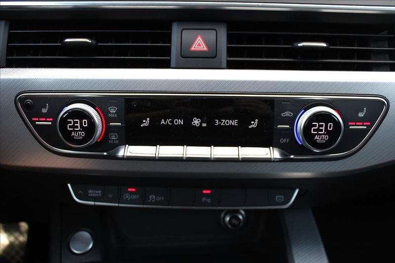 Audi A4 2,0 TDI  AUTOMAT,4x4,VIRTUAL - fotka 17 z 41
