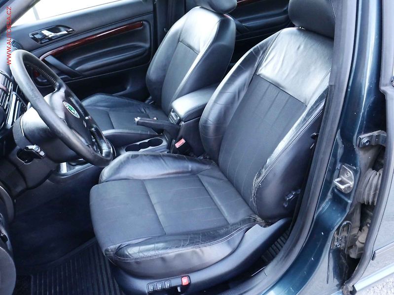 Škoda Superb (2005) 1.9 TDi, ČR, TZ, výhř.sed. - fotka 8 z 16