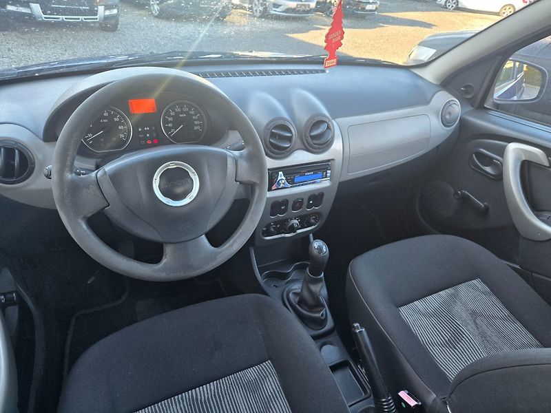 Dacia Sandero (2009) 1.4 MPI - fotka 13 z 19