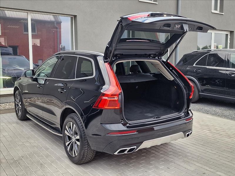 Volvo XC60 B4 145kW AWD Momentum Pro,ČR - fotka 39 z 50