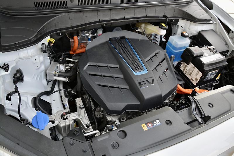 Hyundai Kona (2020) EV ELEKTRIC 100Kw 1 MAJITEL KA - fotka 38 z 53