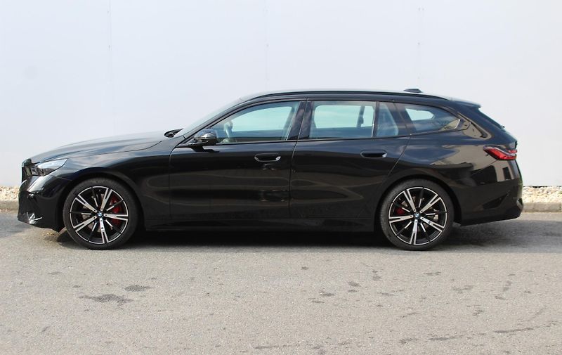 BMW Řada 5 BMW 540d xDrive Touring TOP - fotka 9 z 29