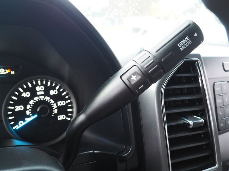 Ford F-150 (2018) 3.3L 4x4 SuperCrew - fotka 19 z 41