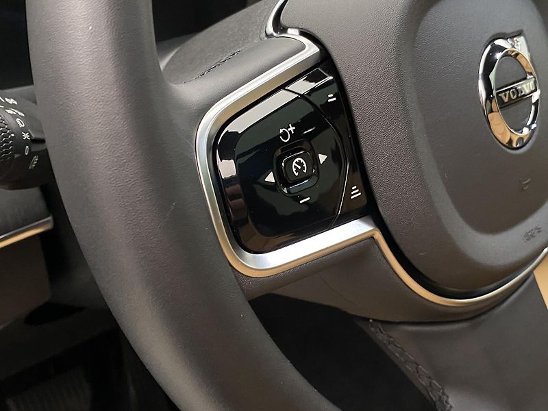 Volvo XC90 B5 AWD BRIGHT ULTRA AUT CZ 7m - fotka 20 z 66