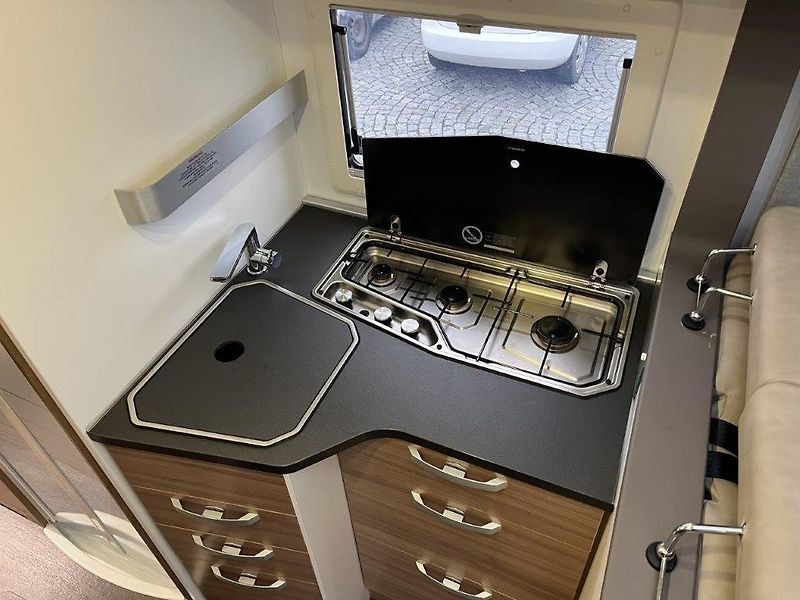 Adria Ostatní (2021) Coral XL Axess 670 SL - komise - fotka 10 z 16