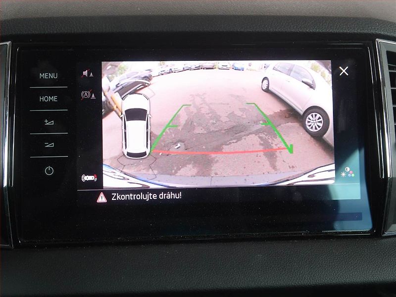 Škoda Karoq (2017) Style 1.5 TSI - fotka 16 z 18