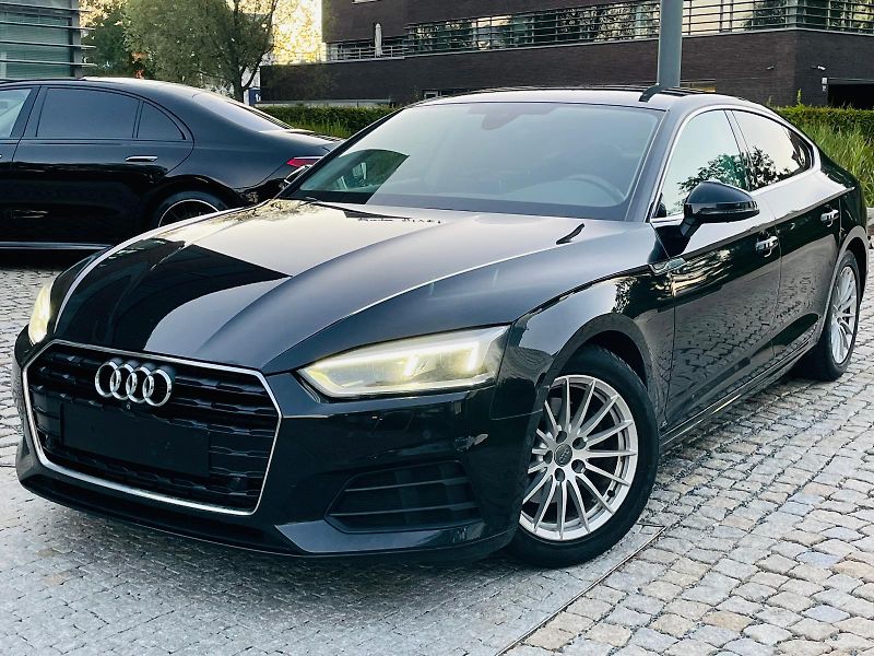 Audi A5 2.0i 140KW AUT KAMERY VÝHŘEV - fotka 1 z 52