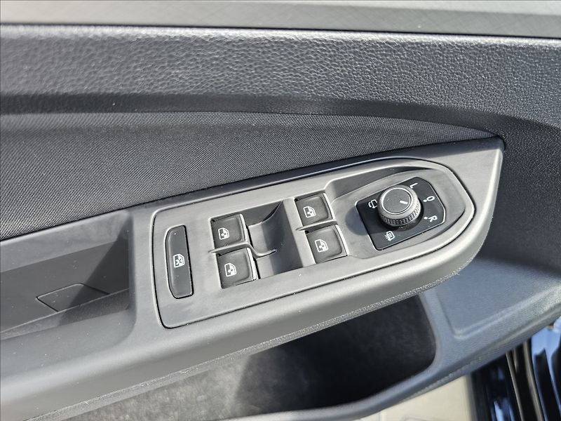 Volkswagen Golf 8 2,0TDi 110KW DSG STYLE - fotka 13 z 41
