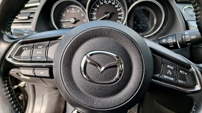Mazda 6 2.0 benzin Facelit 1. majitel - fotka 22 z 41