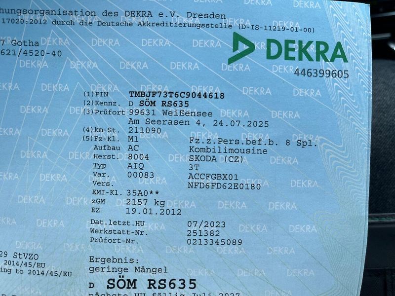 Škoda Superb (2012) 2.0 TDI Laurin a Klement - fotka 23 z 25