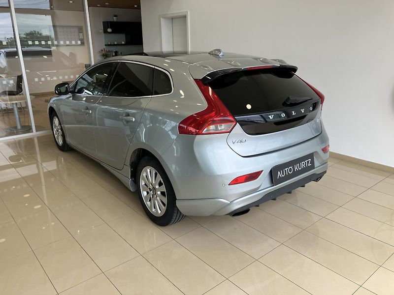 Volvo V40 T3 FWD Momentum MT6 - fotka 6 z 40