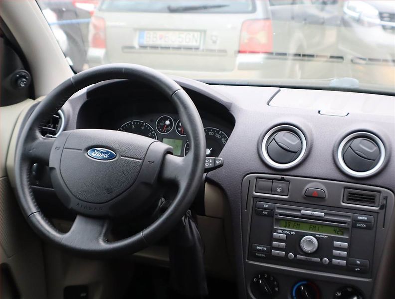 Ford Fusion (2008) 1.4, v provozu - fotka 7 z 14